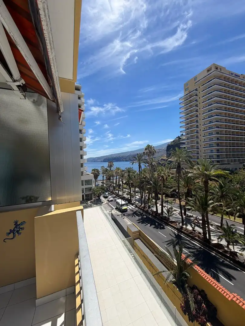 Vista exterior de Estudi de lloguer en Puerto de la Cruz amb Parquet, Terrassa i Balcó