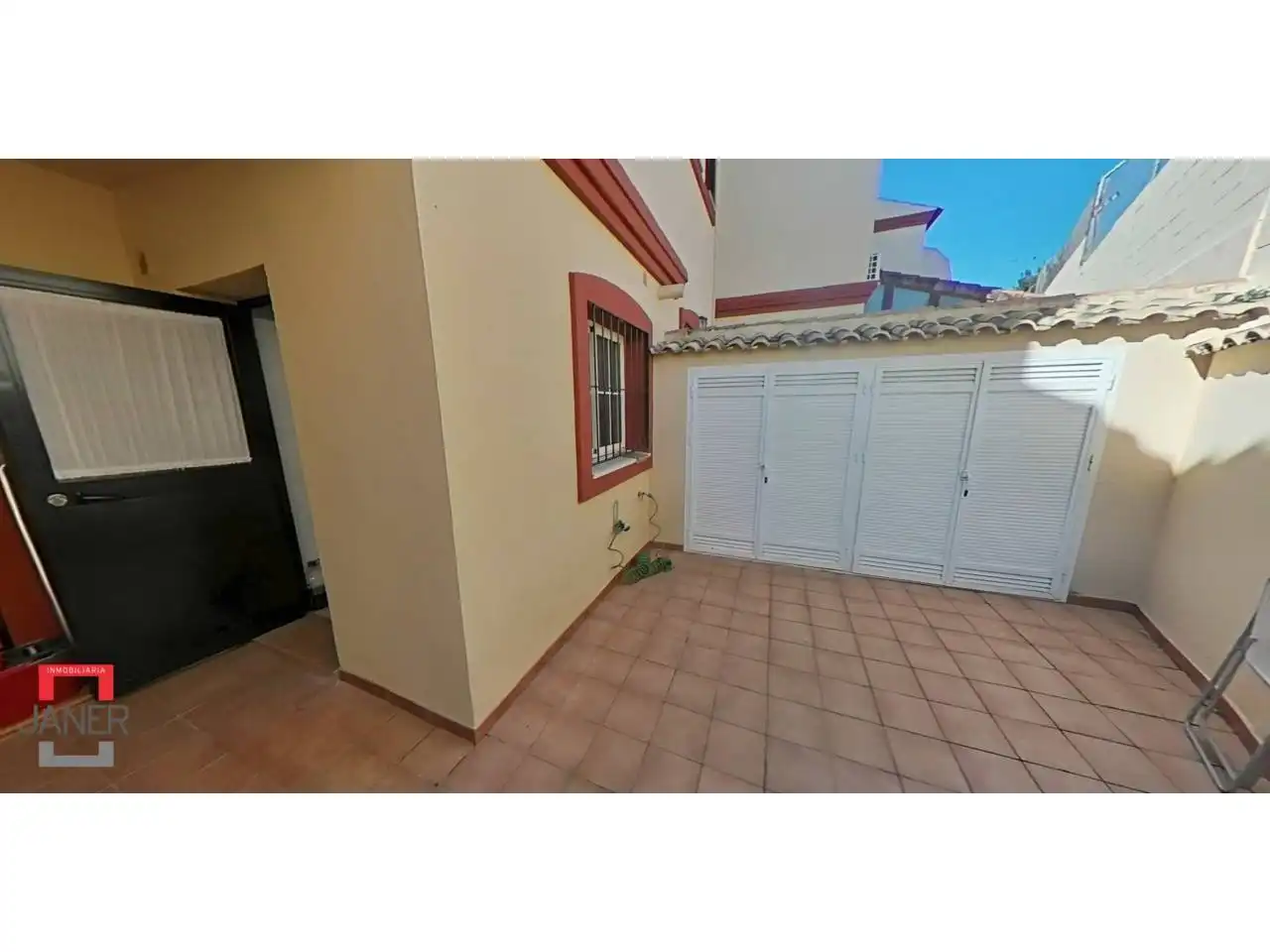 Exterior view of Houses for sale in Tomares  with Air Conditioner, Heating and Private garden
