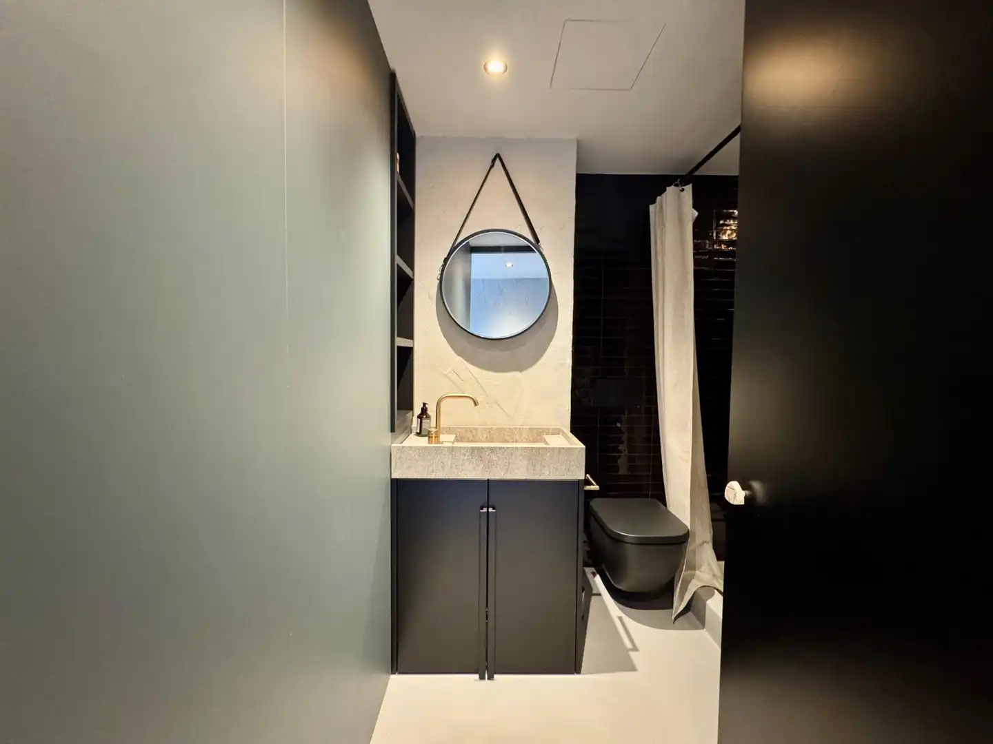Bathroom of Flat for sale in  Palma de Mallorca  with Air Conditioner, Heating and Terrace