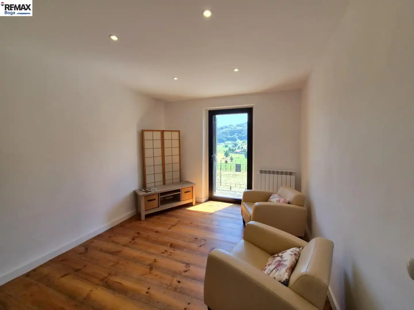 Sala d'estar de Casa o xalet en venda en Berastegi amb Calefacció, Jardí privat i Terrassa