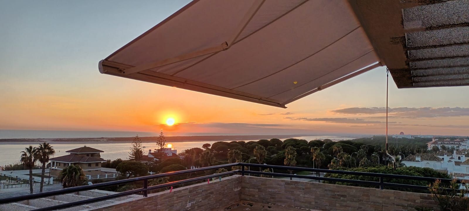 Terraza de Ático en venta en El Portil con Aire acondicionado, Calefacción y Trastero