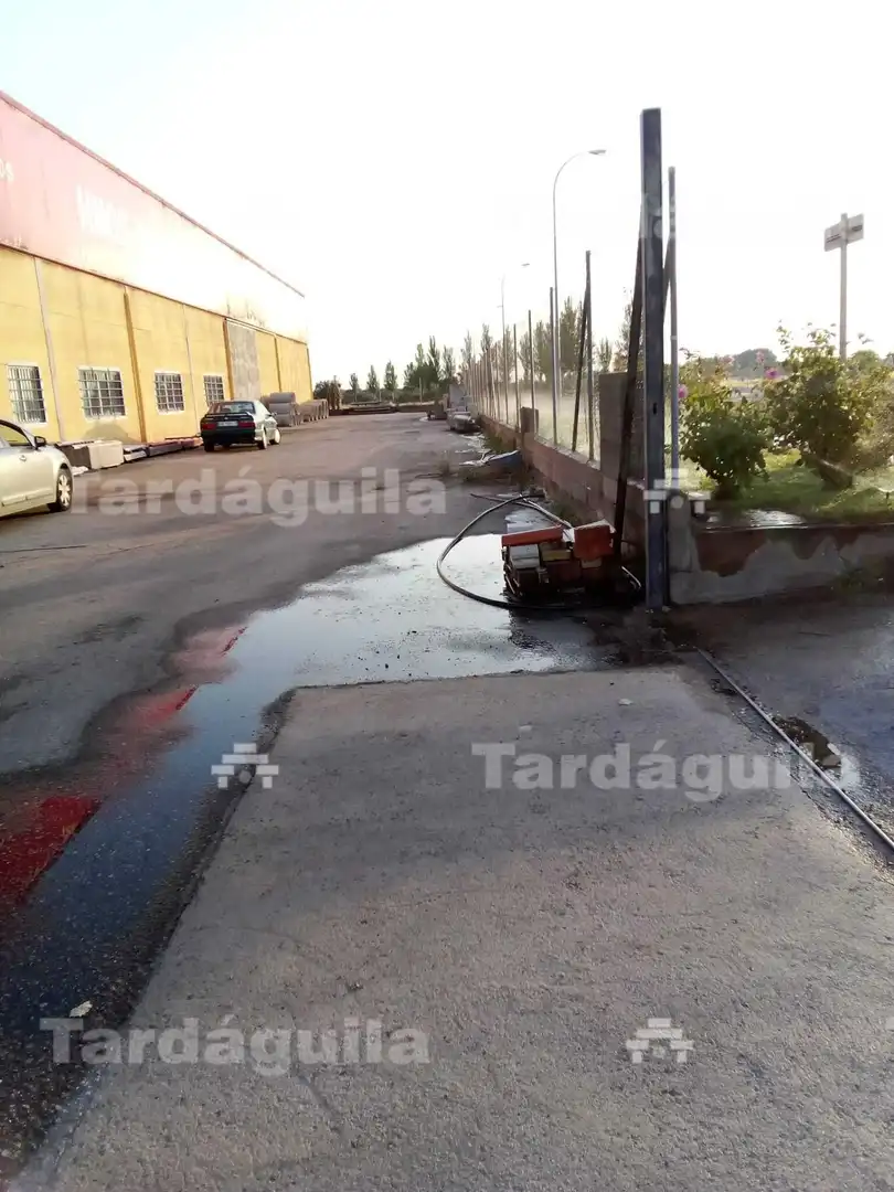 Parkplatz von Fabrikhallen zum Verkauf in Sancti-Spíritus (Salamanca)