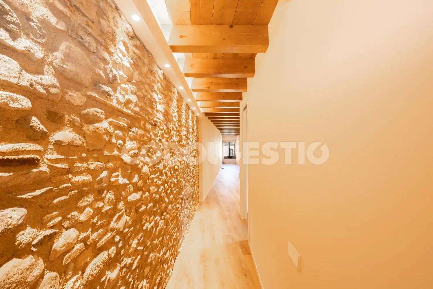 Flat for rent in Vic