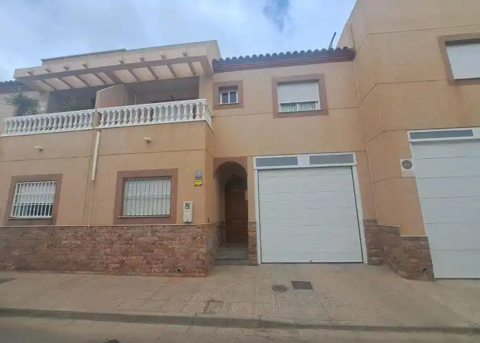Casa a schiera in vendita a Calle Tilos Los, imagen 3