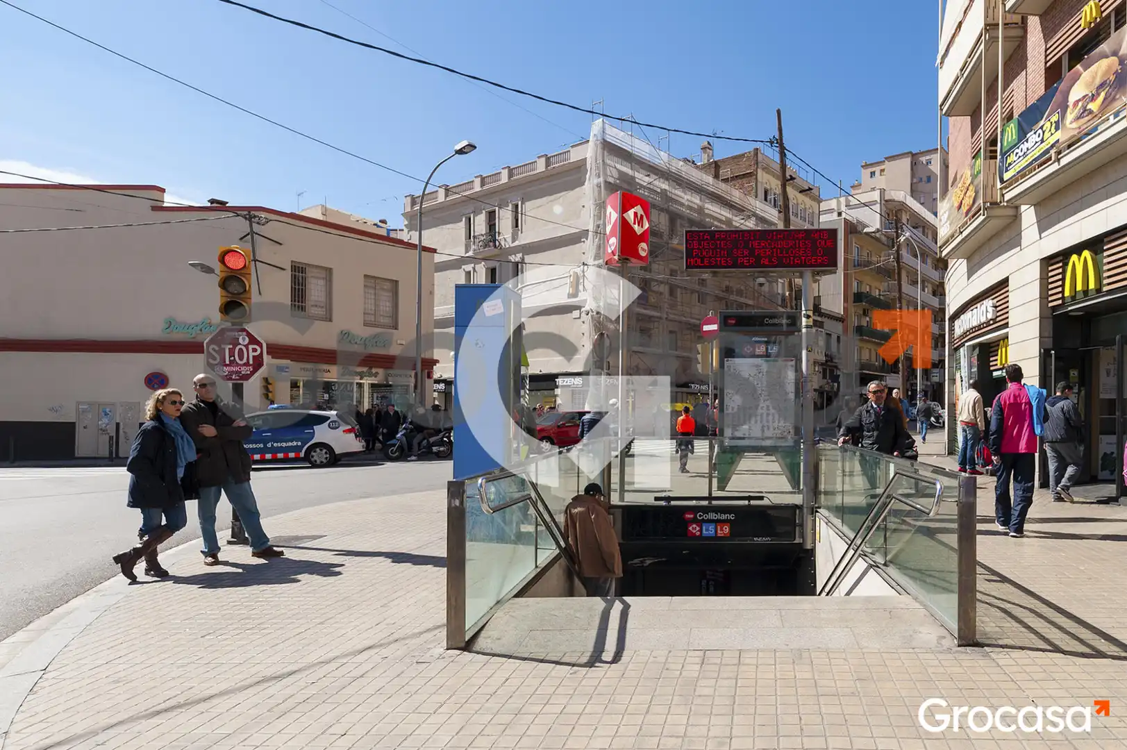 Vista exterior de Piso en venta en L'Hospitalet de Llobregat con Aire acondicionado, Calefacción y Horno