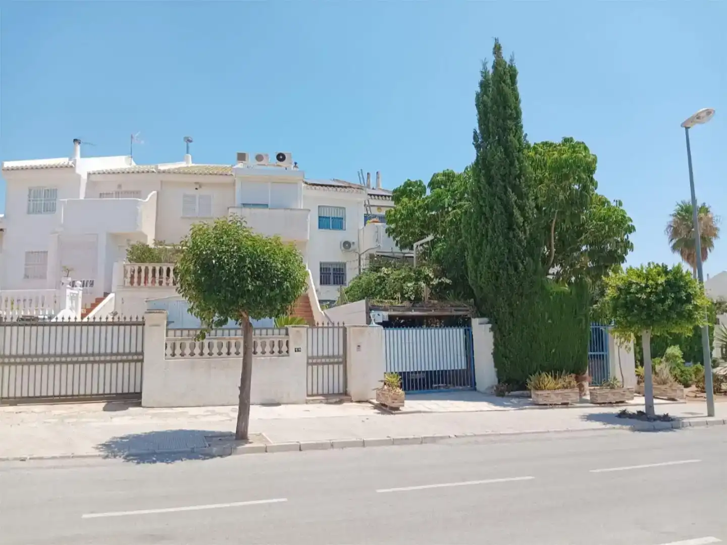 Vista exterior de Piso en venta en La Nucia con Aire acondicionado, Piscina y Balcón
