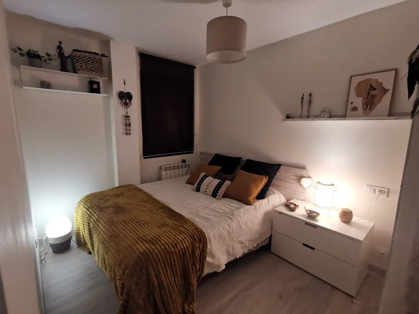Schlafzimmer von Wohnungen zur Miete in Oleiros mit Möbliert, Ofen und Waschmaschine