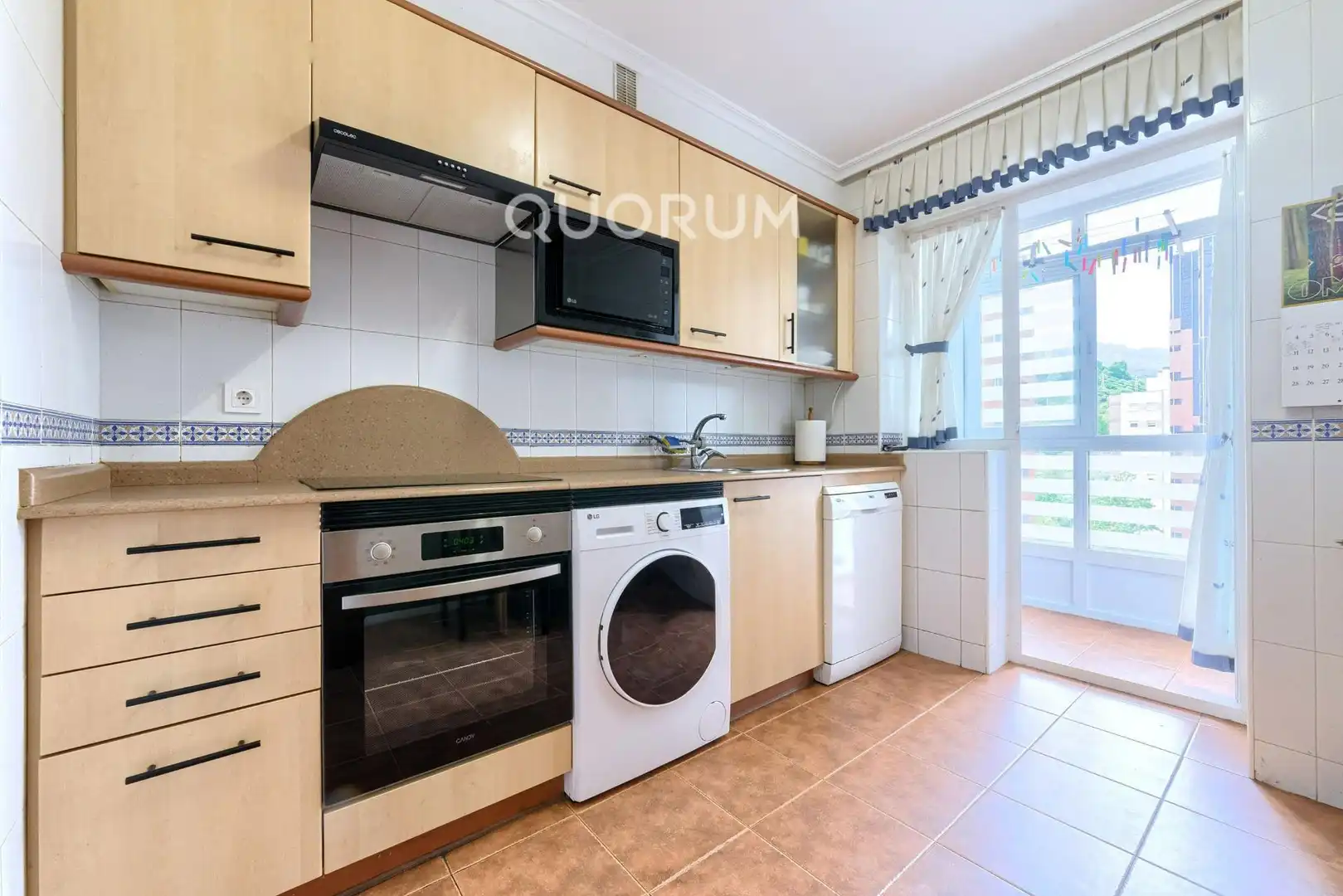 Cocina de Piso en venta en Barakaldo  con Calefacción, Jardín privado y Trastero