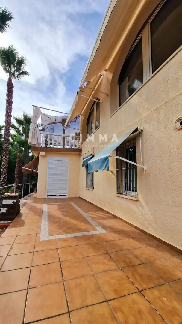 Exterior view of Country homes for sale in La Nucia