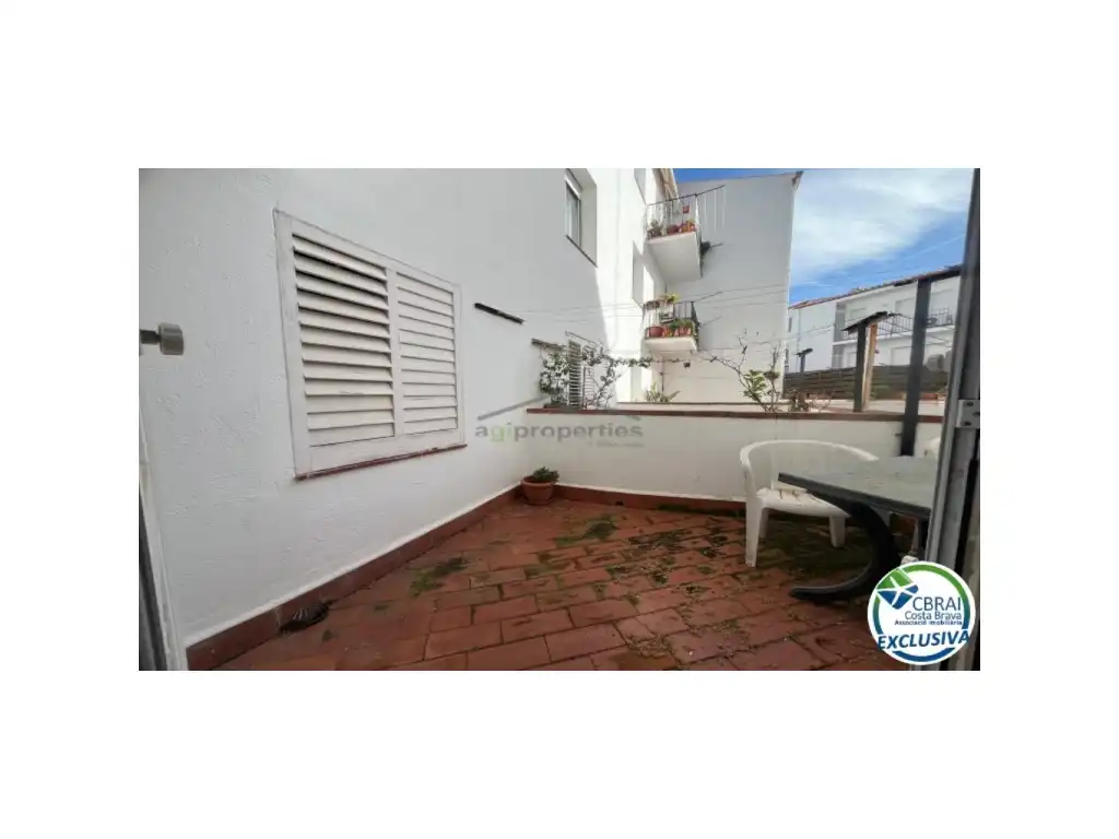 Exterior view of Flat for sale in Cadaqués  with Furnished
