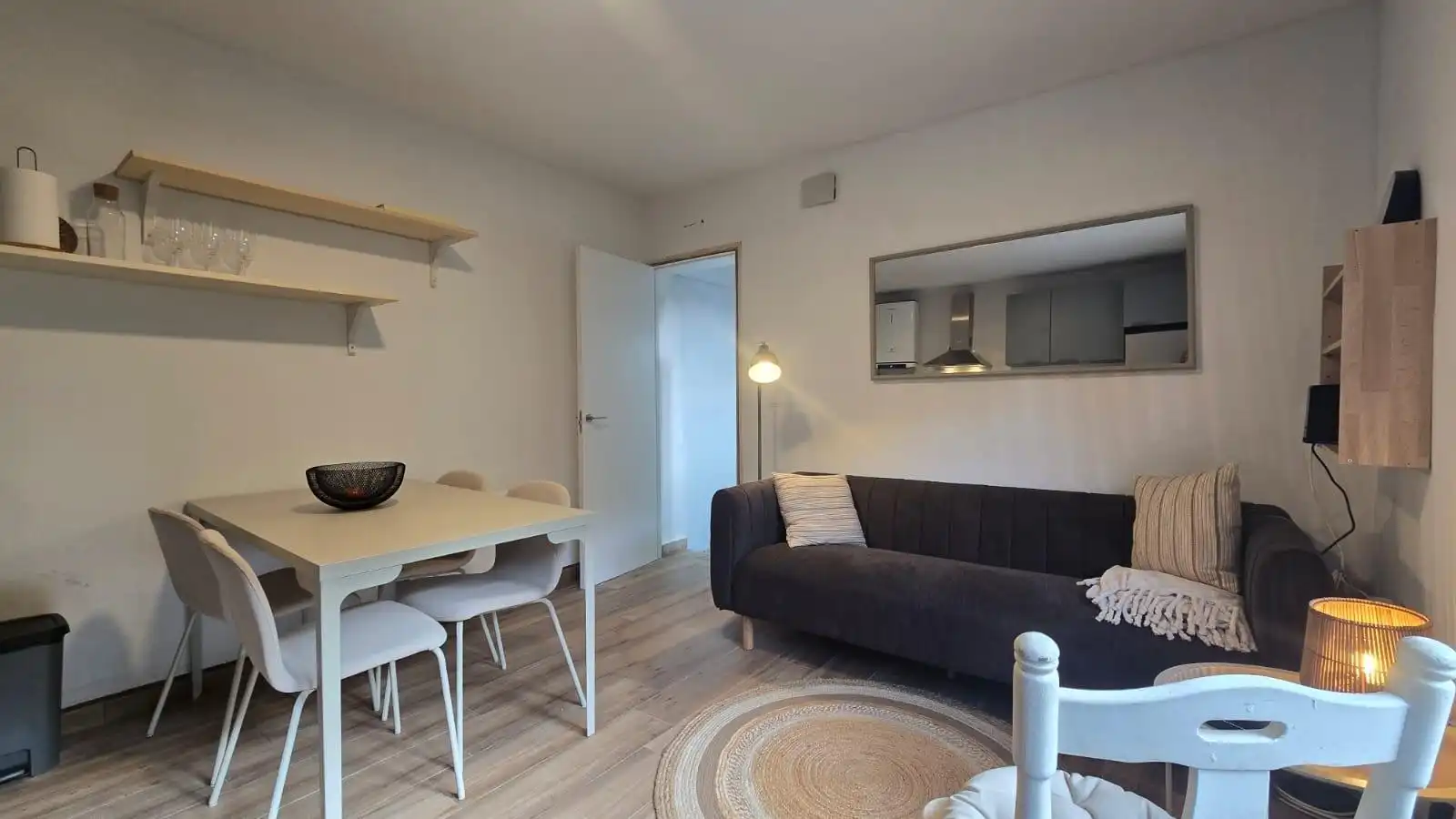 Sala d'estar de Casa o xalet de lloguer en San Martín del Rey Aurelio amb Calefacció i Moblat