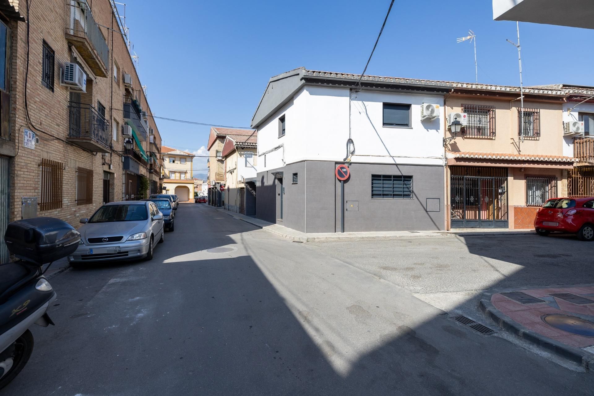 Vista exterior de Casa o xalet en venda en Armilla amb Aire condicionat i Terrassa