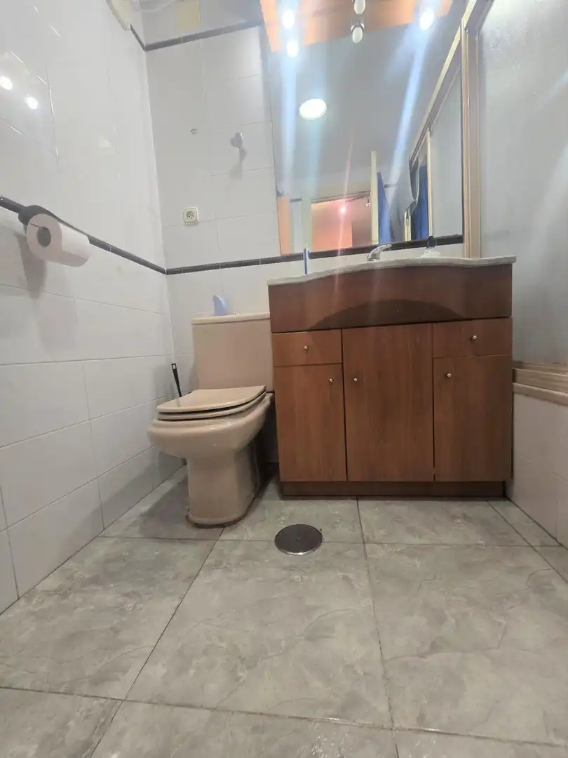 Bany de Pis en venda en Torremolinos amb Aire condicionat, Terrassa i Traster
