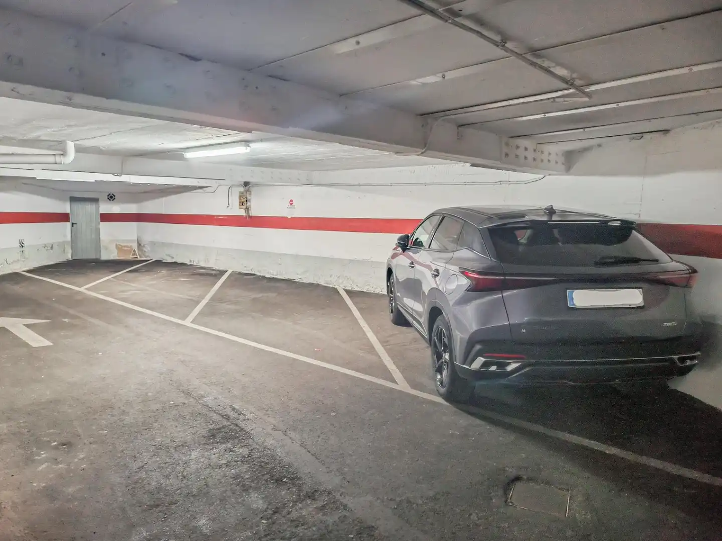 Parkplatz von Wohnung zum Verkauf in Benidorm mit Klimaanlage, Parkett und Terrasse
