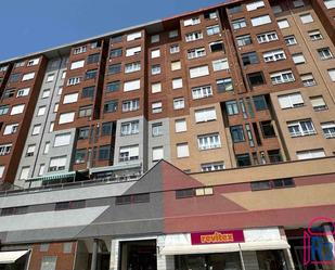 Exterior view of Flat to rent in León Capital   with Heating, Terrace and Furnished