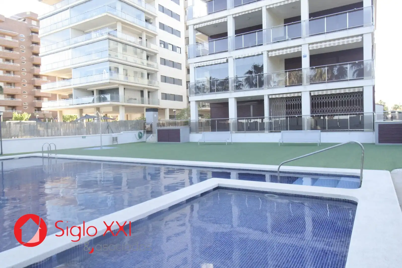 Schwimmbecken von Wohnung zum Verkauf in Oropesa del Mar / Orpesa mit Klimaanlage, Heizung und Terrasse