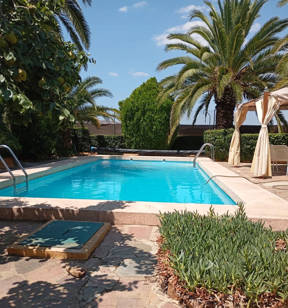 Swimming pool of House or chalet for sale in Fuente el Fresno  with Private garden, Terrace and Storage room