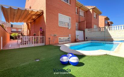 Garden of Single-family semi-detached for sale in Humanes de Madrid  with Air Conditioner and Swimming Pool