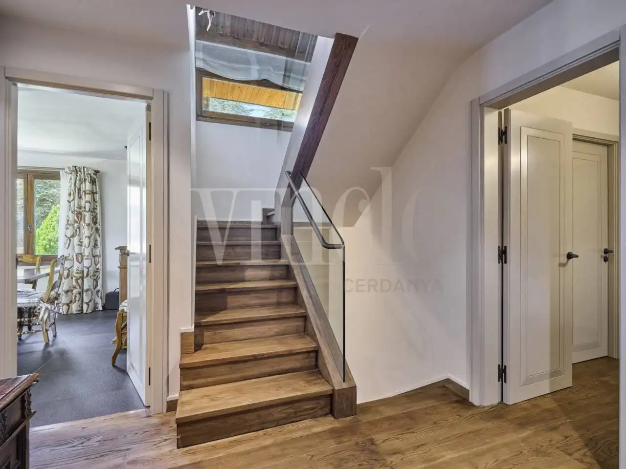 Houses for sale in Alp  with Heating and Parquet flooring