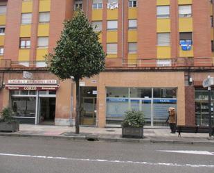 Vista exterior de Pis en venda en Oviedo 