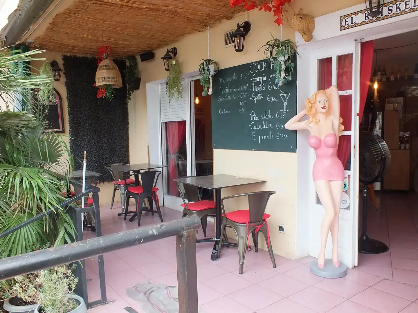 Commercial properties for sale in Roses  with Furnished