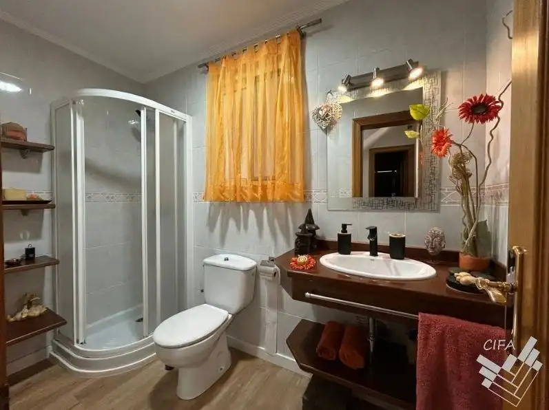 Baño de Casa o chalet en venta en Vinaròs con Aire acondicionado, Calefacción y Parquet