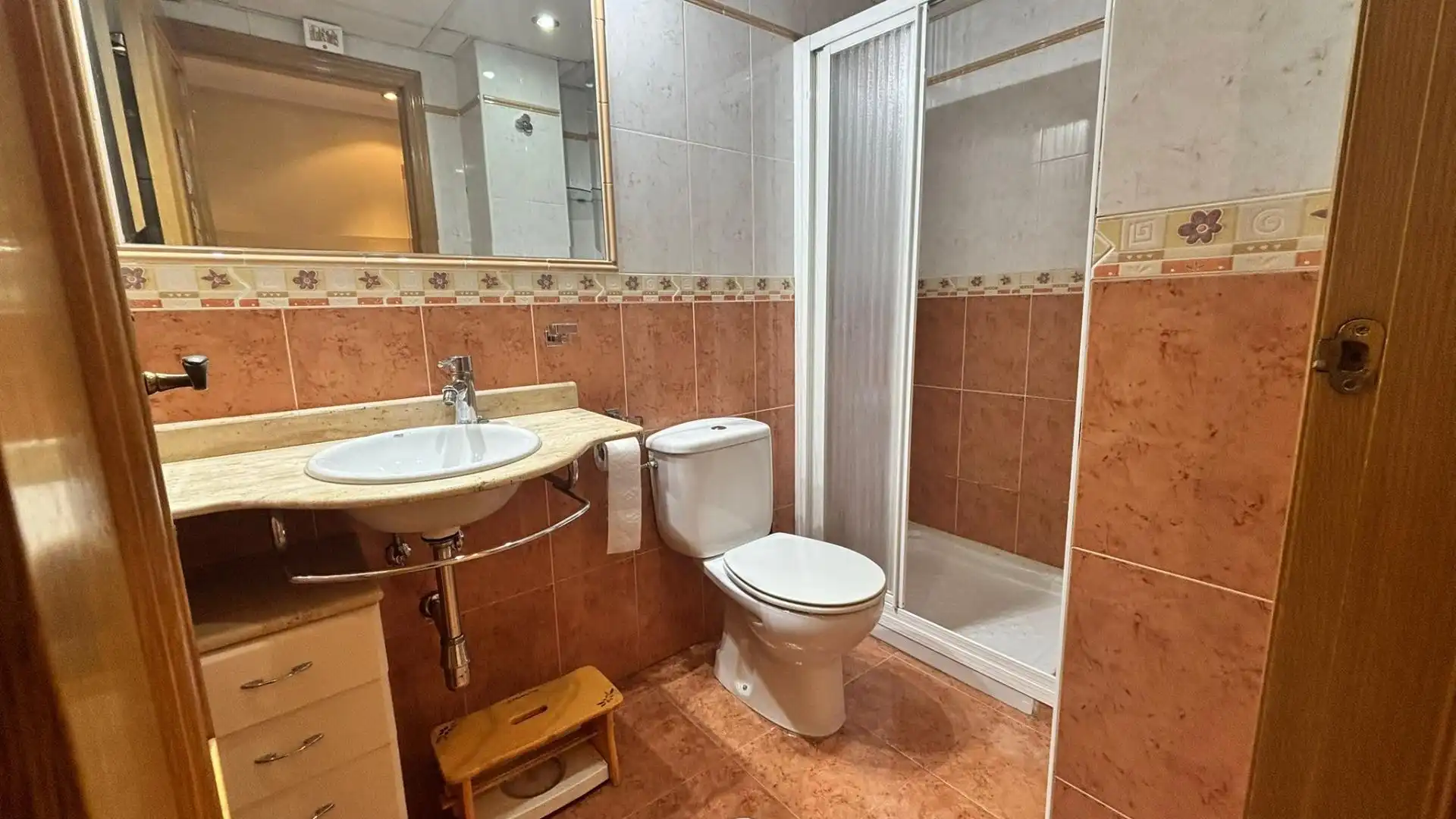 Bathroom of Attic for sale in Cartagena  with Air Conditioner, Terrace and Furnished