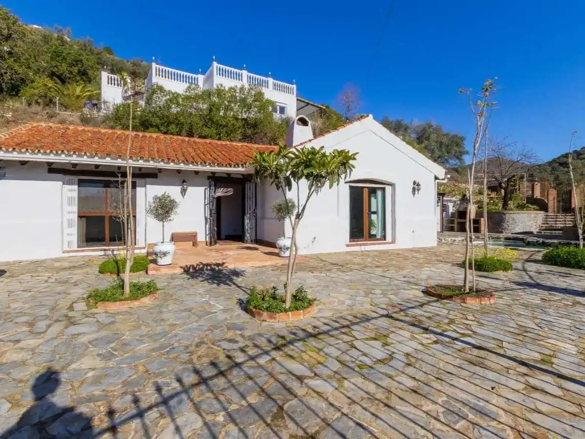 Chalet con piscina en venta en Vélez-Málaga ciudad, imagen 3