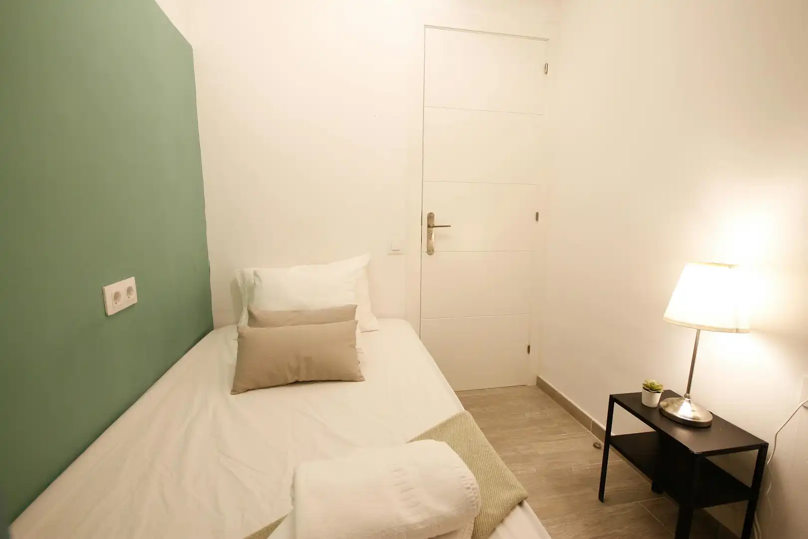 Habitación de Piso para compartir en Barcelona con Calefacción, Amueblado y Lavadora
