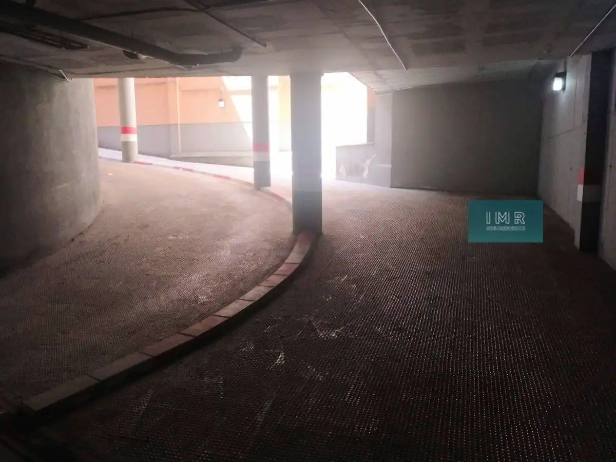 Garage for sale in Avenida HYTASA, 12, El Plantinar – Avda. La Paz - El Juncal