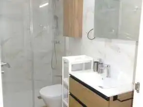 Bathroom of Flat for rent in Gijón   with Heating, Parquet flooring and Storage room