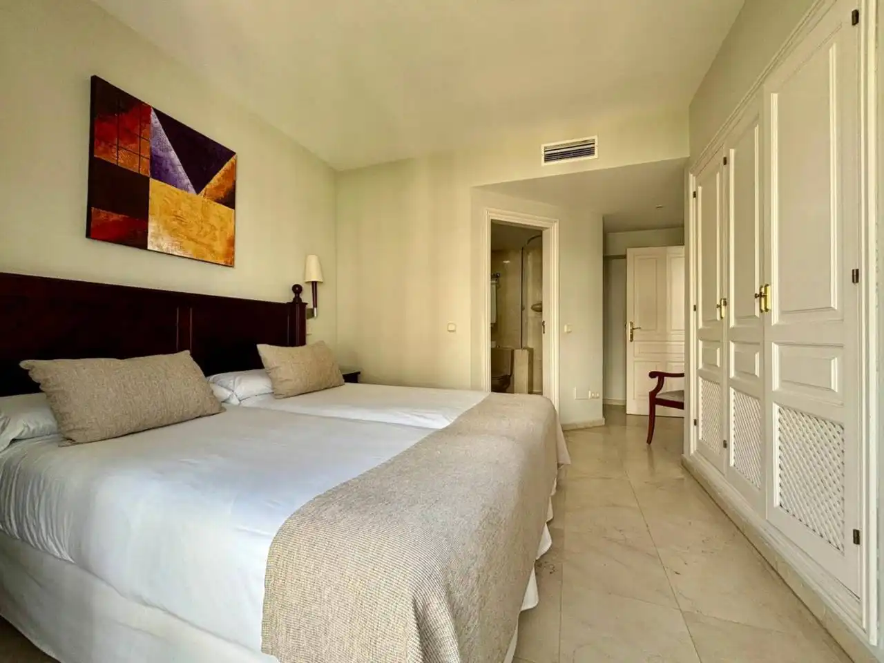 Bedroom of Flat for rent in Marbella  with Air Conditioner, Heating and Terrace