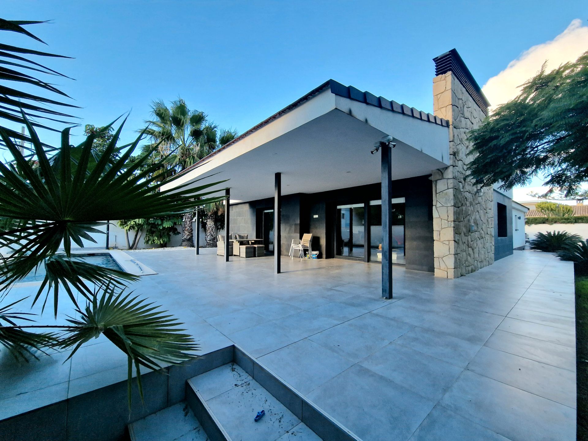 Terrace of House or chalet for sale in Sant Joan d'Alacant  with Air Conditioner, Heating and Private garden