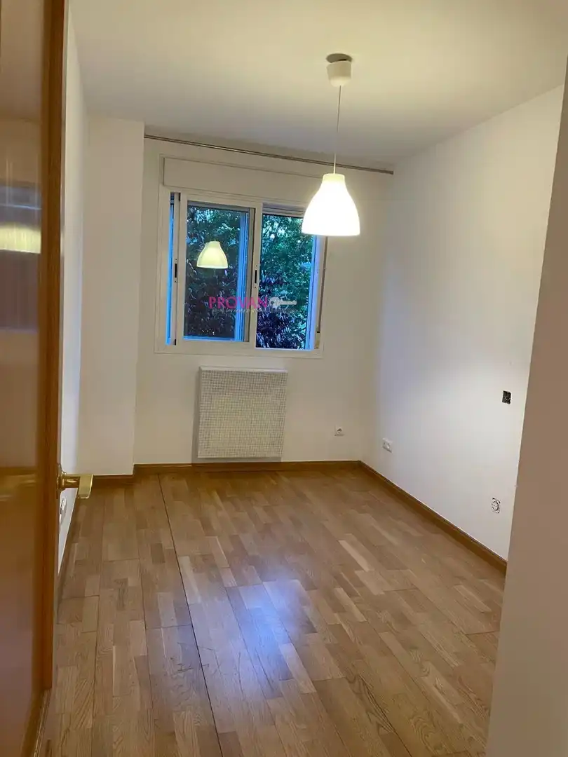 Schlafzimmer von Wohnung zur Miete in Torrejón de Ardoz mit Klimaanlage, Heizung und Whirlpool