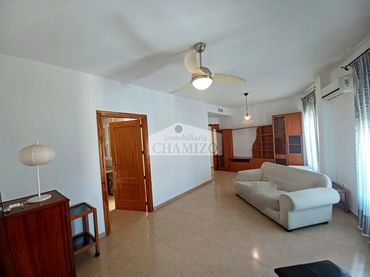 Piso con balcón en venta en Calle San Francisco 63