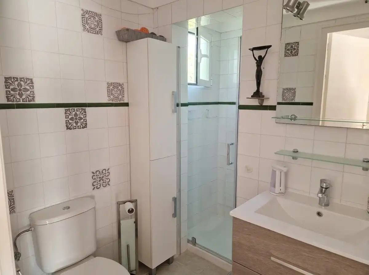 Bathroom of Houses for sale in Empuriabrava  with Air Conditioner, Heating and Private garden