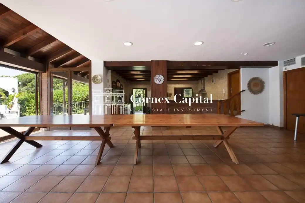 Außenansicht von Country house zum Verkauf in Sant Andreu de Llavaneres mit Privatgarten, Terrasse und Schwimmbad