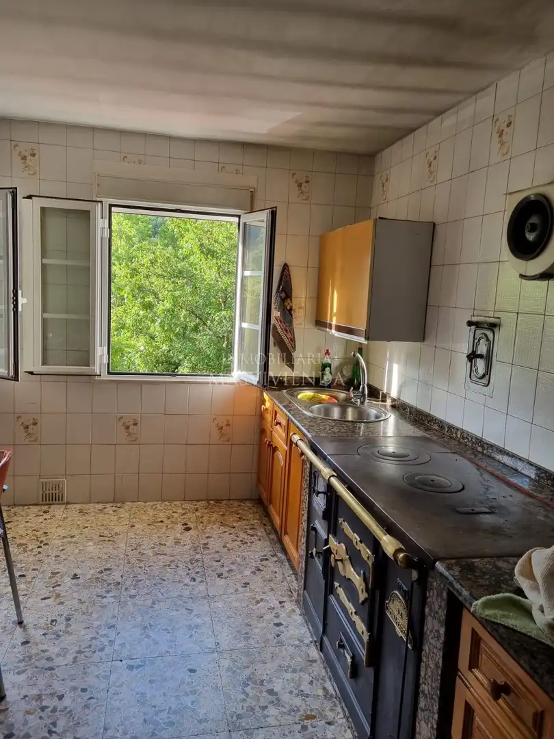 Cuina de Casa o xalet en venda en A Pobra do Brollón  amb Jardí privat