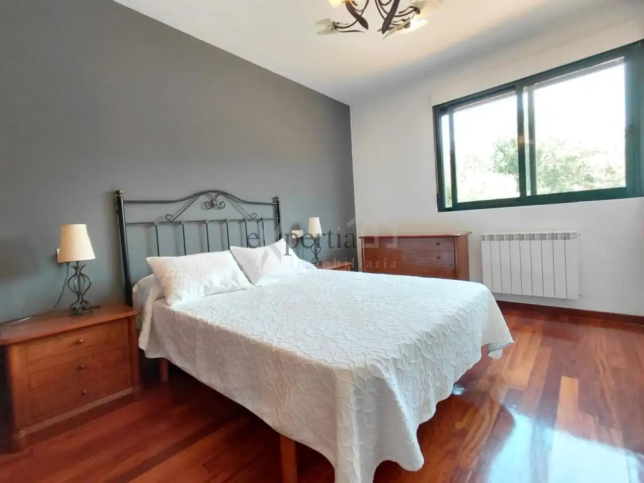 Habitación de Apartamento de alquiler en Boiro con Calefacción, Terraza y Amueblado