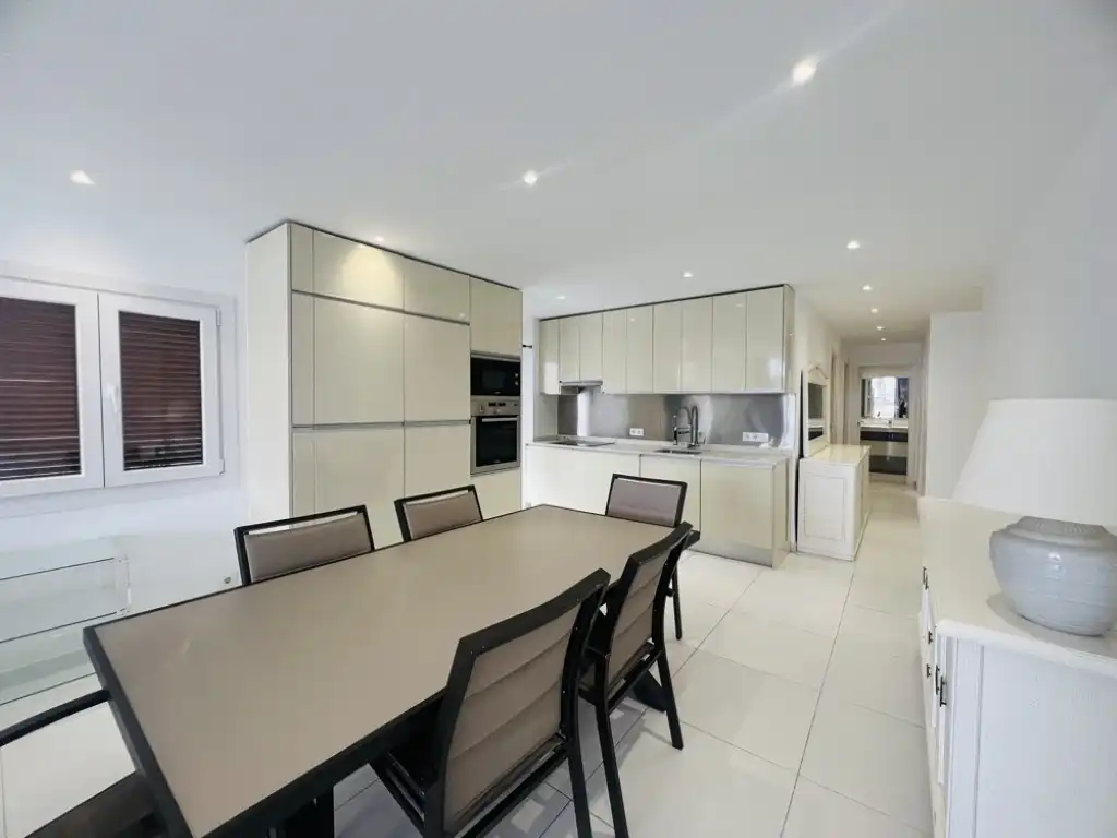 Cuina de Apartament de lloguer en Calvià amb Aire condicionat, Calefacció i Terrassa