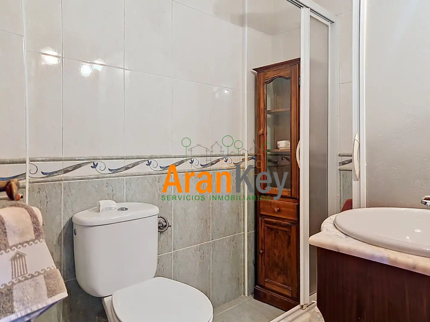 Badezimmer von Wohnung zum Verkauf in Aranjuez mit Klimaanlage, Heizung und Terrasse