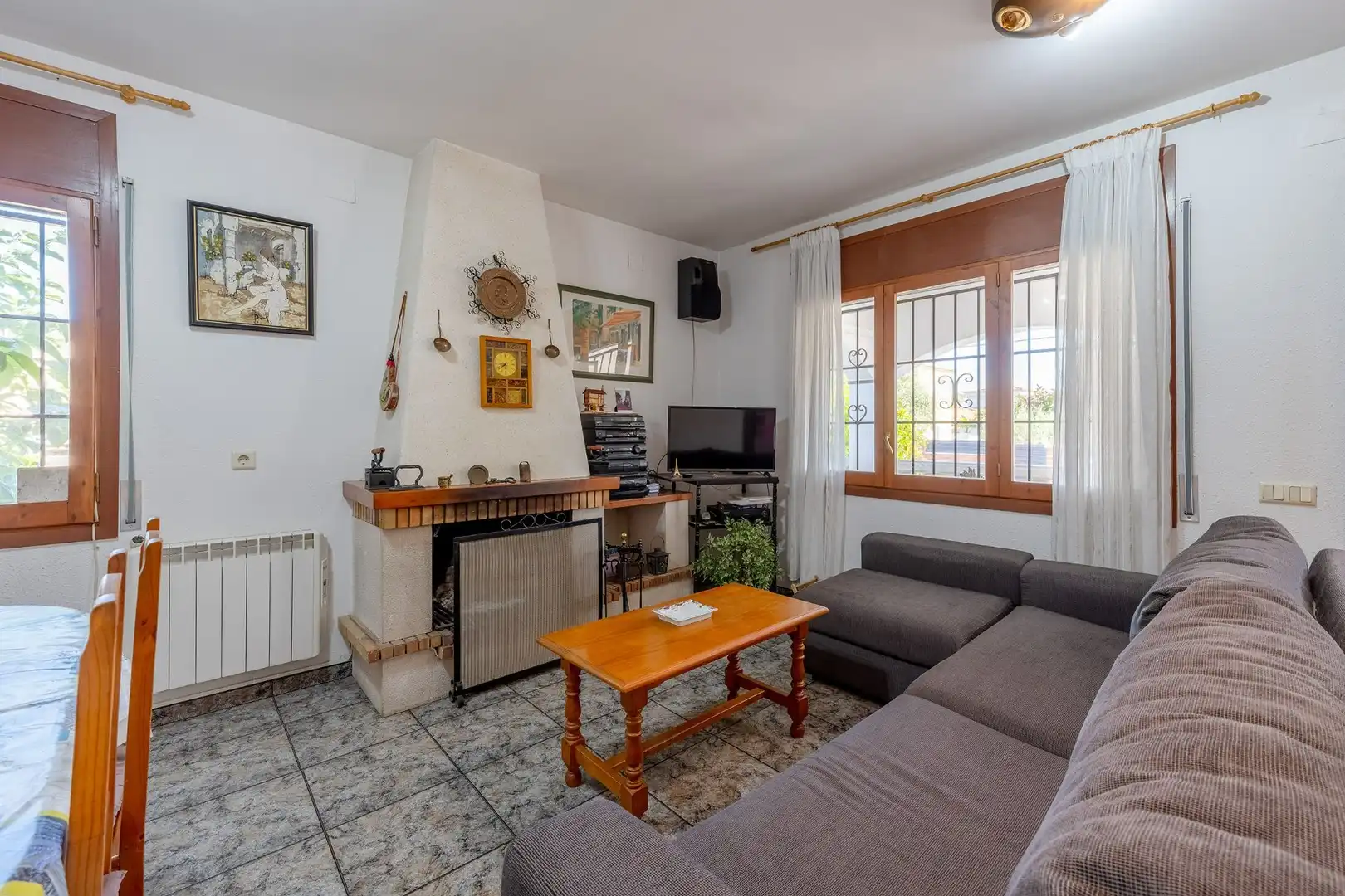 Living room of Houses for sale in El Vendrell  with Air Conditioner, Heating and Private garden
