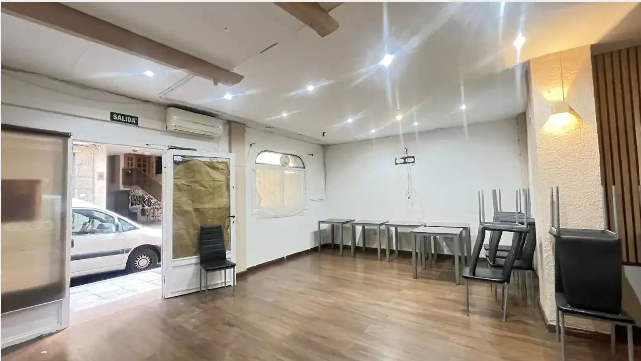 Local comercial de lloguer a RODRIGUEZ FABRES, imagen 2