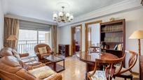 Sala d'estar de Pis en venda en  Granada Capital amb Calefacció i Terrassa