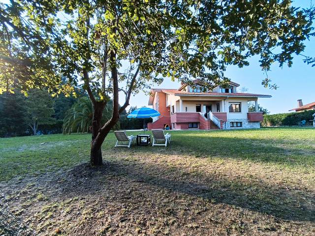 Casa-chalet en Venta en Isuskiza Kalea en Plentzia