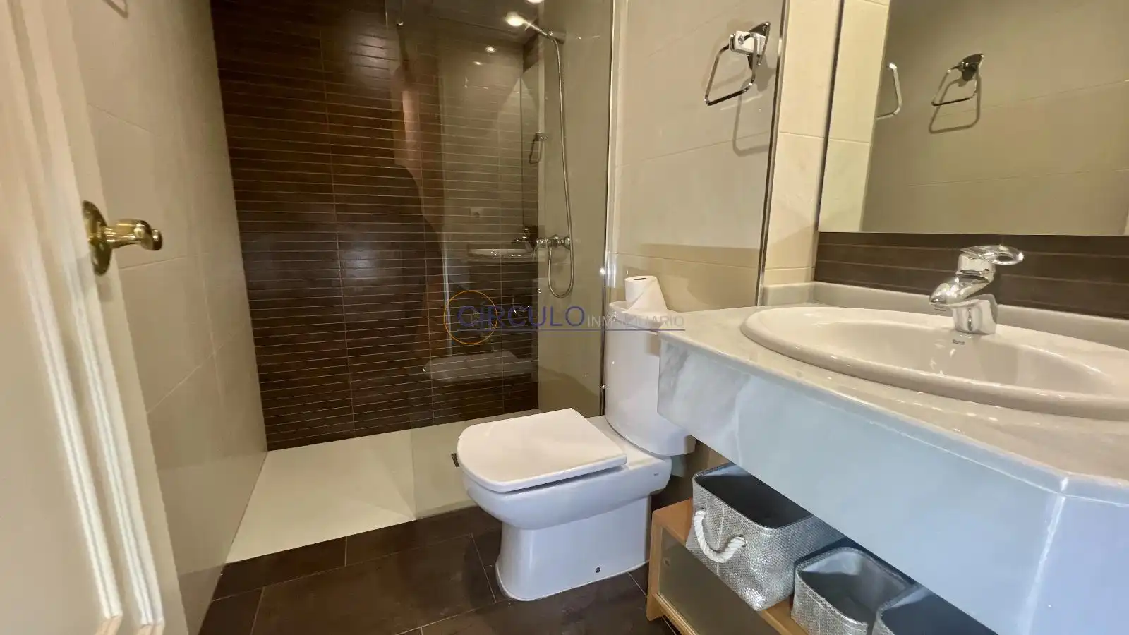 Baño de Piso en venta en Lorca con Calefacción, Trastero y Amueblado