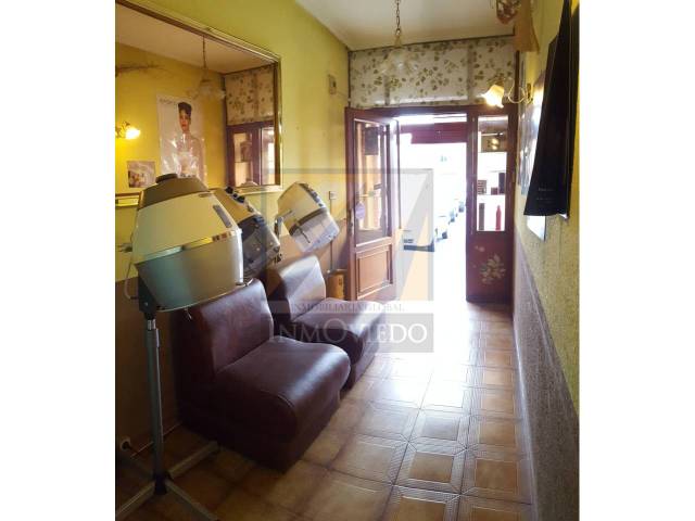 Local comercial en Alquiler en San Claudio - Trubia - Las Caldas