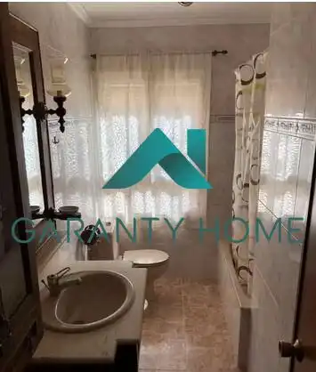 Baño de Piso de alquiler en Cuenca con Calefacción y Amueblado