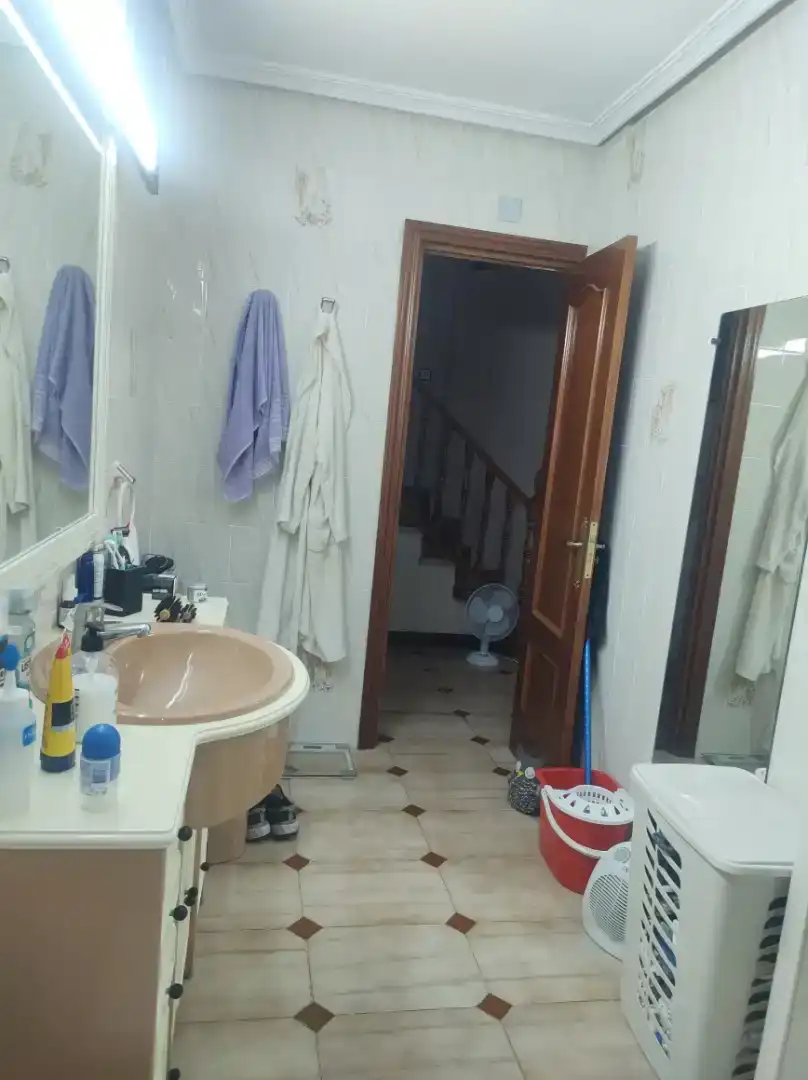 Bathroom of Flat for sale in Coslada  with Air Conditioner and Balcony