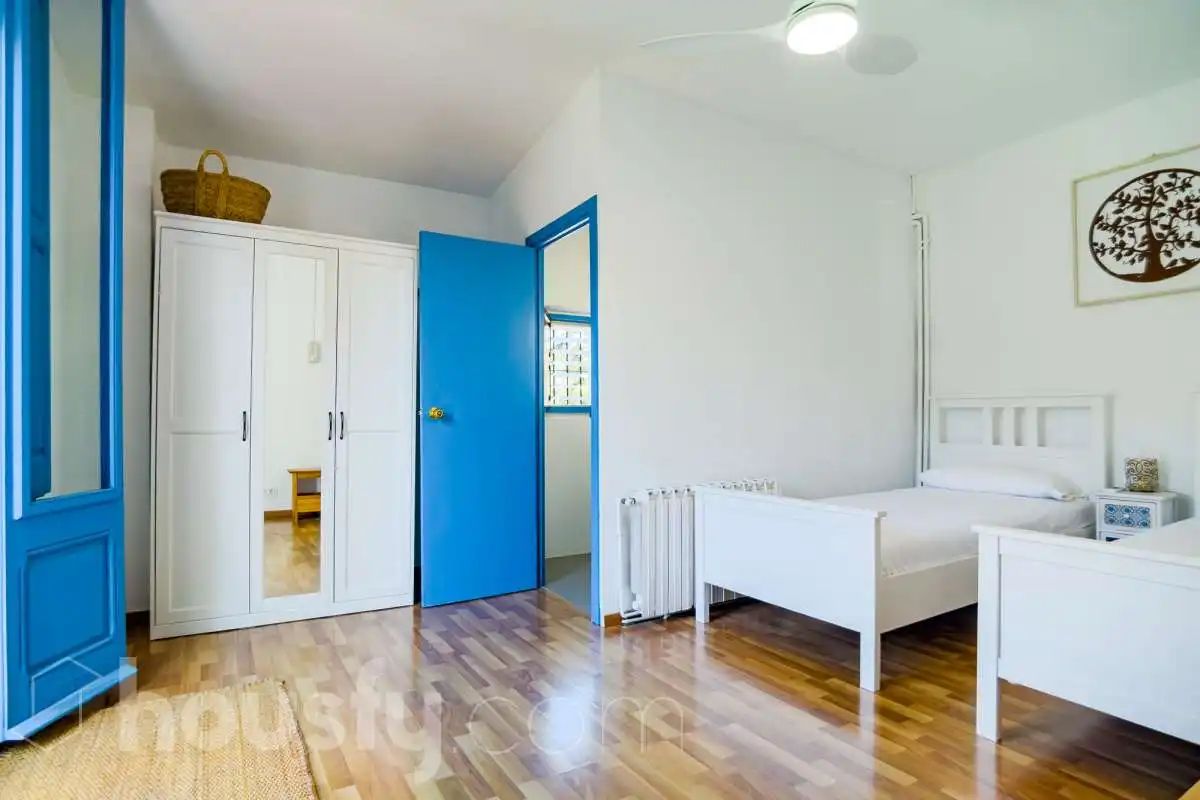 Habitación de Finca rústica en venta en Montgat con Calefacción, Jardín privado y Terraza